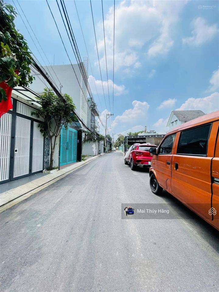 Nhỉnh 5 tỷ có ngay nhà 2 tầng ,sân đậu ôtô thoải mái không quy hoạch ko lộ giới ngay phạm văn đồng