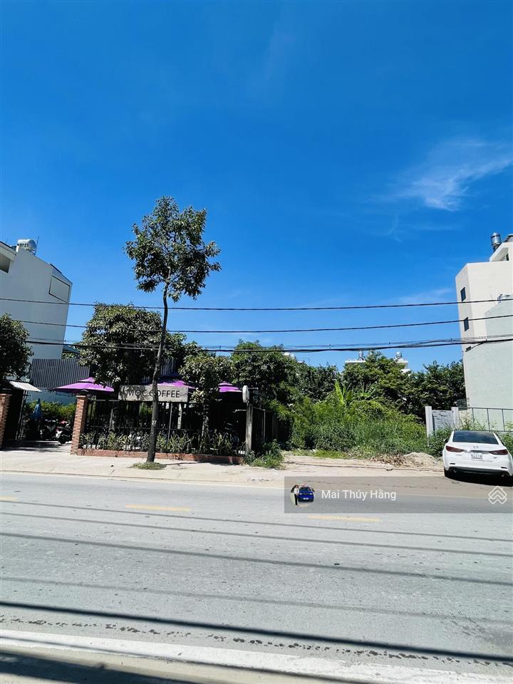 Vị trí đắc địa ngay trung tâm quỹ đất lớn sát vành đai ii phạm văn đồng ngang 9.3m, mt sầm uất