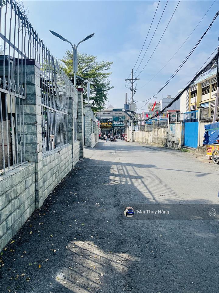 Giá tốt hàng hiếm vị trí đắc địa nhất thủ đức ngay sát võ văn ngân ngang lớn  đường 7m giá 80tr/m2