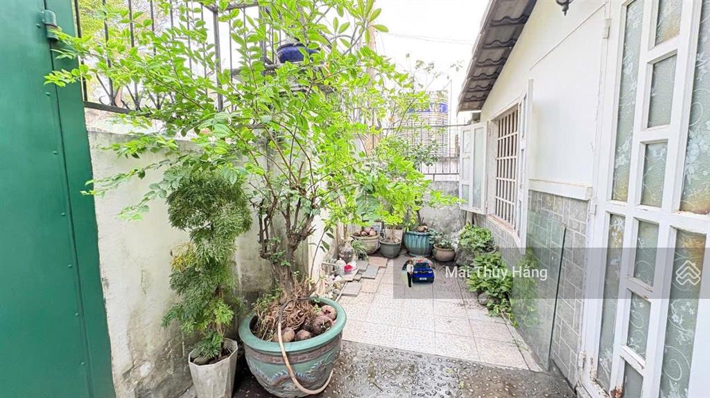 Giá tốt hàng hiếm vị trí đắc địa nhất thủ đức ngay sát võ văn ngân ngang lớn  đường 7m giá 80tr/m2