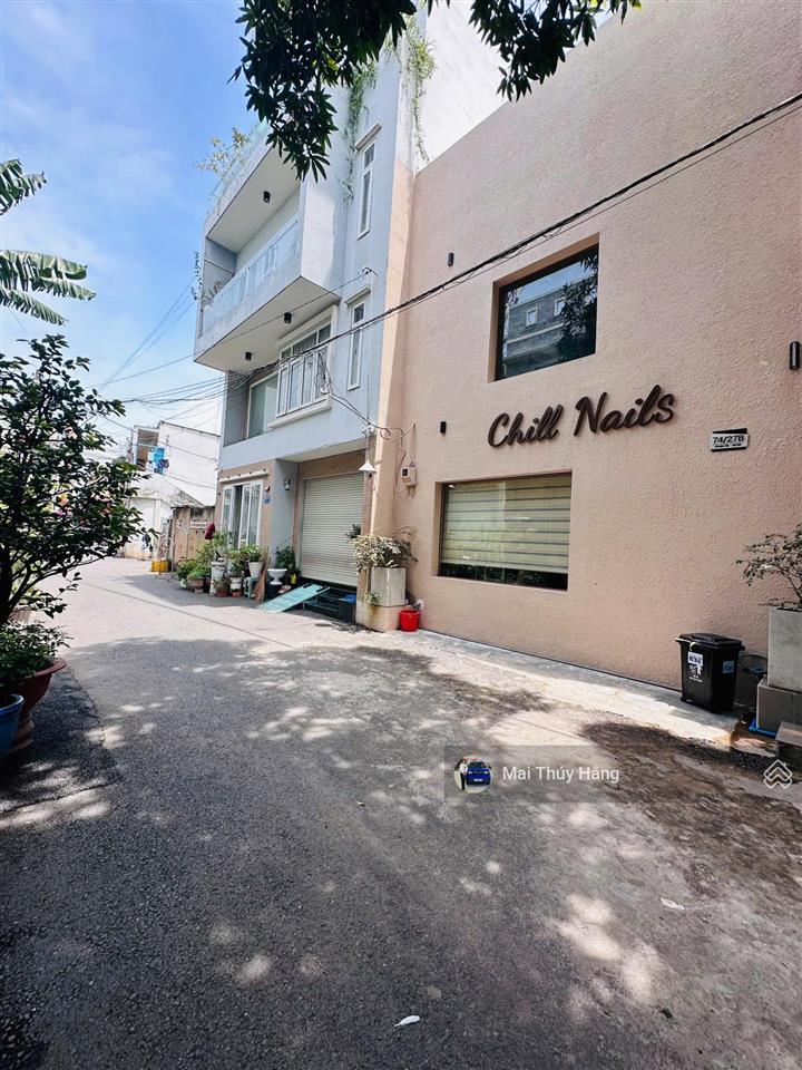 Xuống cọc là lời  giá chốt cực tốt  nhà 2 tầng ngang 8,2 bề thế  vị trí đắc địa ngay trung tâm