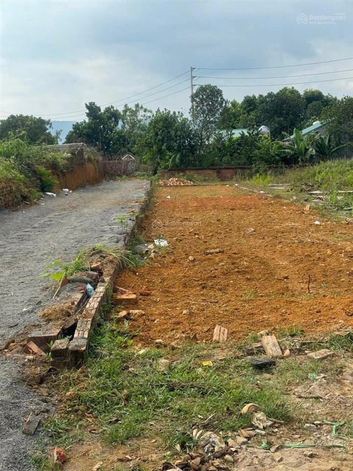 Bán đất lô góc 214m 60m thổ cư
vị trí đẹp tại phú cát, quốc oai, hà nội