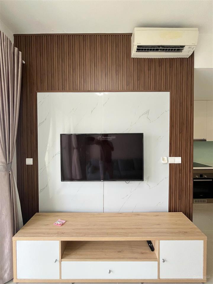 Cho thuê căn hộ 2 phòng ngủ  tháp trung tâm thương mại  giá 43 triệu  trống sẵn dọn vào ngay