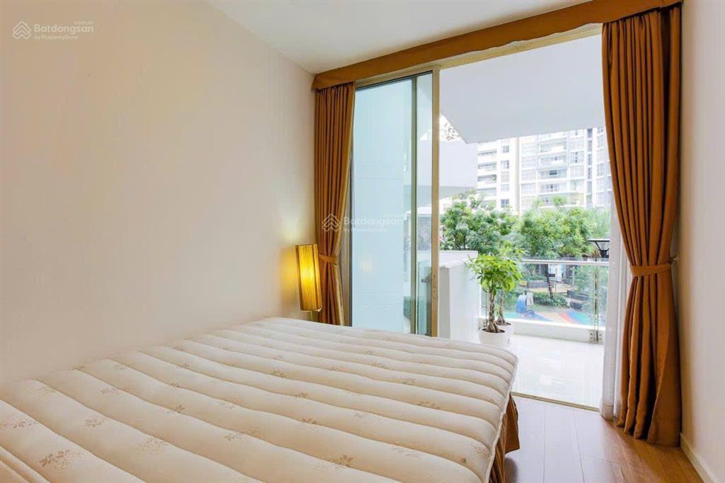 Cho thuê căn hộ 3 phòng ngủ the estella  giá 50 triệu  view hồ bơi  trống sẵn dọn vào ngay