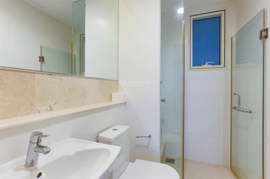 Cho thuê căn hộ 3 phòng ngủ the estella  giá 50 triệu  view hồ bơi  trống sẵn dọn vào ngay