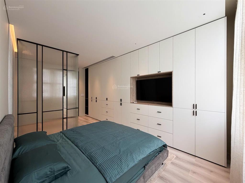 Cho thuê căn hộ 4 phòng ngủ the estella  view hồ bơi  nội thất cao cấp  trống sẵn dọn vào ngay