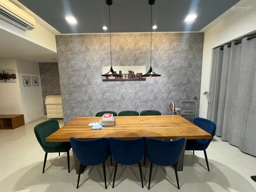 Cho thuê căn hộ 3 phòng ngủ the estella  giá 63 triệu  view hồ bơi  trống sẵn xem nhà ngay