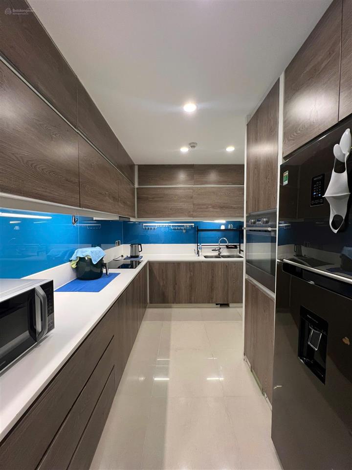 Cho thuê căn hộ 3 phòng ngủ the estella  giá 63 triệu  view hồ bơi  trống sẵn xem nhà ngay
