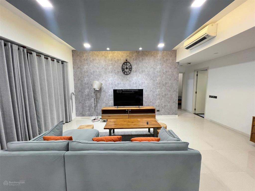 Cho thuê căn hộ 3 phòng ngủ the estella  giá 63 triệu  view hồ bơi  trống sẵn xem nhà ngay