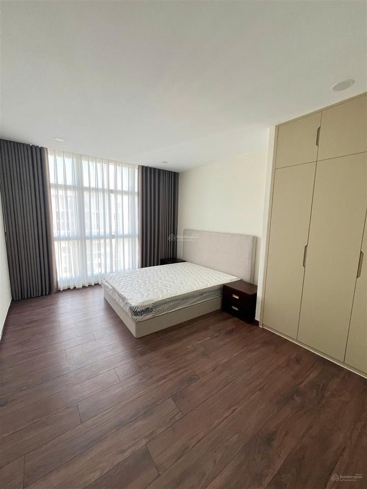Cho thuê căn hộ penthouse duplex the estella  giá 128 triệu  nội thất cao cấp  trống sẵn