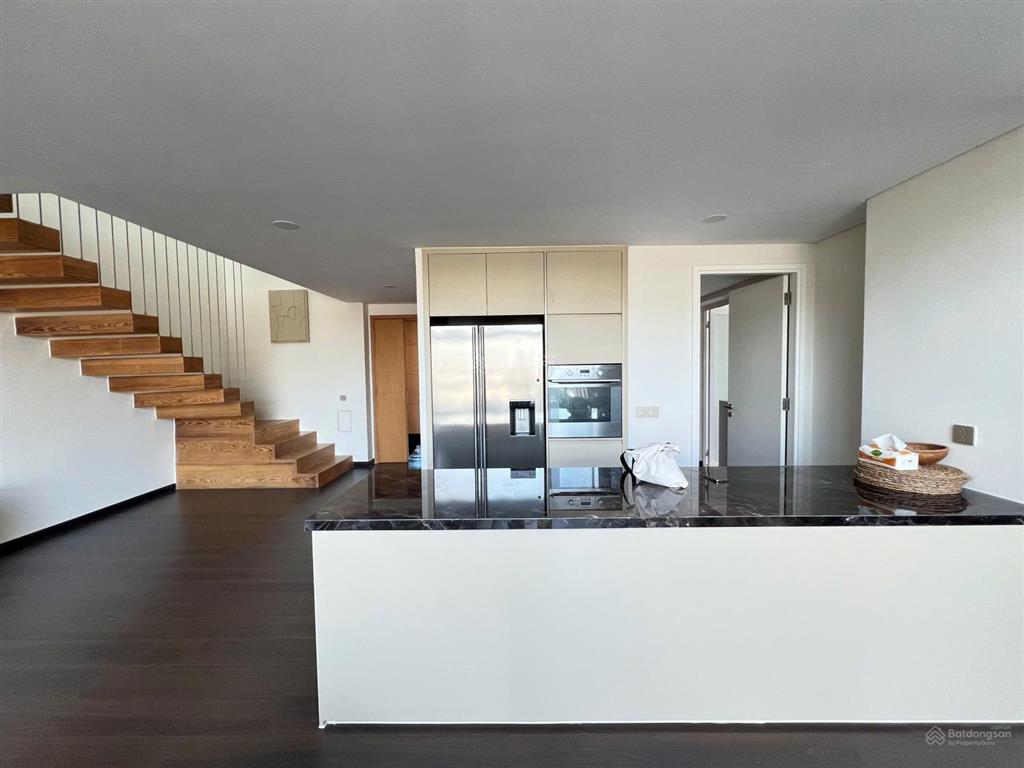 Cho thuê căn hộ penthouse duplex the estella  giá 128 triệu  nội thất cao cấp  trống sẵn