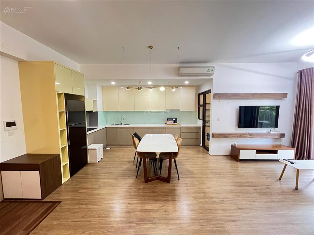 Cho thuê căn hộ 2 phòng ngủ estella heights  giá 35 triệu  view hồ bơi  trống sẵn dọn vào ngay