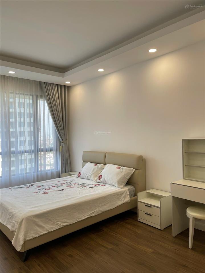 Cho thuê căn hộ 2 phòng ngủ estella heights  giá 35 triệu  view hồ bơi  trống sẵn