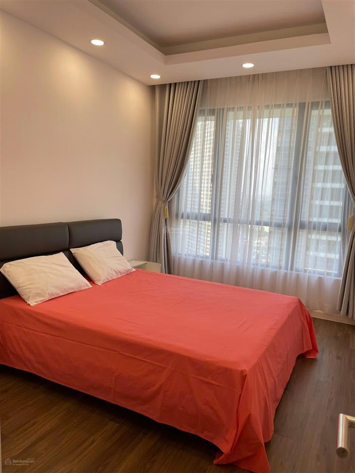 Cho thuê căn hộ 2 phòng ngủ estella heights  giá 35 triệu  view hồ bơi  trống sẵn