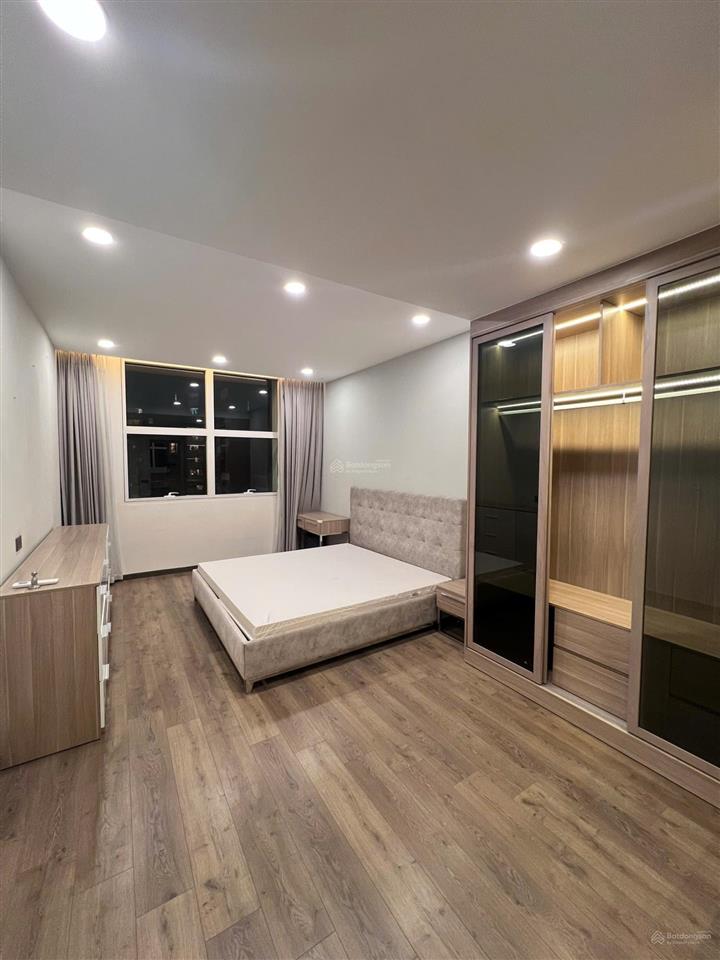 Cho thuê căn hộ 3 phòng ngủ the estella  giá 58 triệu  view hồ bơi  trống sẵn dọn vào ngay