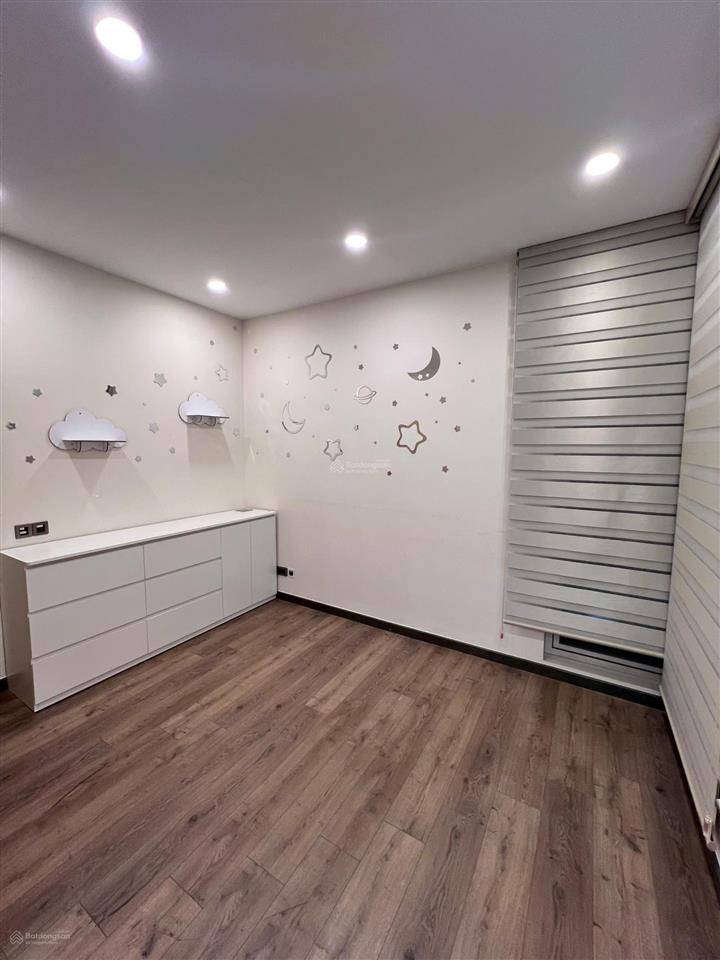 Cho thuê căn hộ 3 phòng ngủ the estella  giá 58 triệu  view hồ bơi  trống sẵn dọn vào ngay