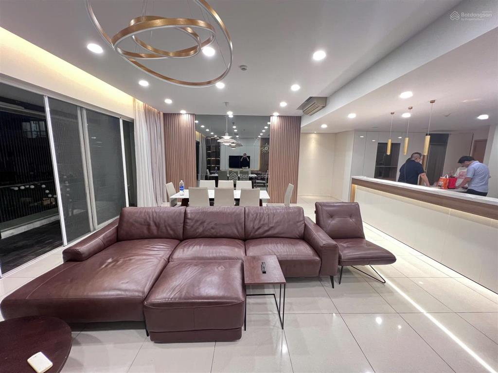 Cho thuê căn hộ 3 phòng ngủ the estella  giá 58 triệu  view hồ bơi  trống sẵn dọn vào ngay