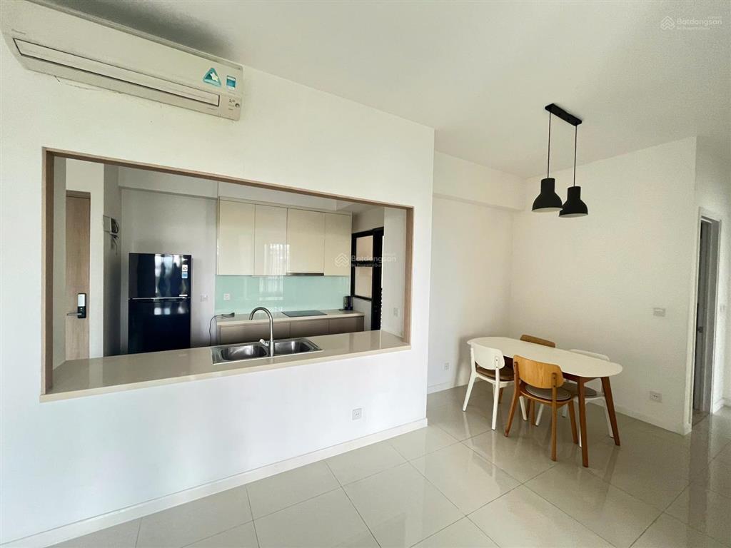 Cho thuê căn hộ 2 phòng ngủ estella heights  giá 35 triệu/th  căn góc  trống sẵn dọn vào ngay