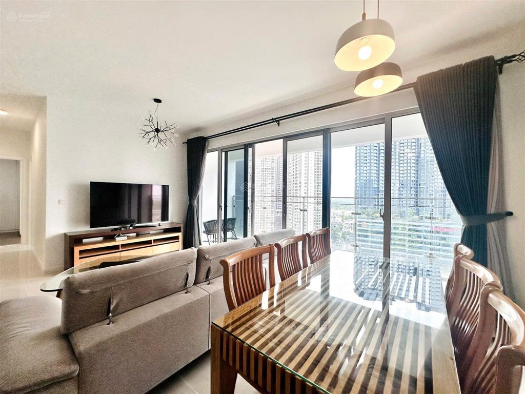 Cho thuê căn hộ 3 phòng ngủ estella heights  tháp thương mại  giá 78 triệu/th  trống sẵn