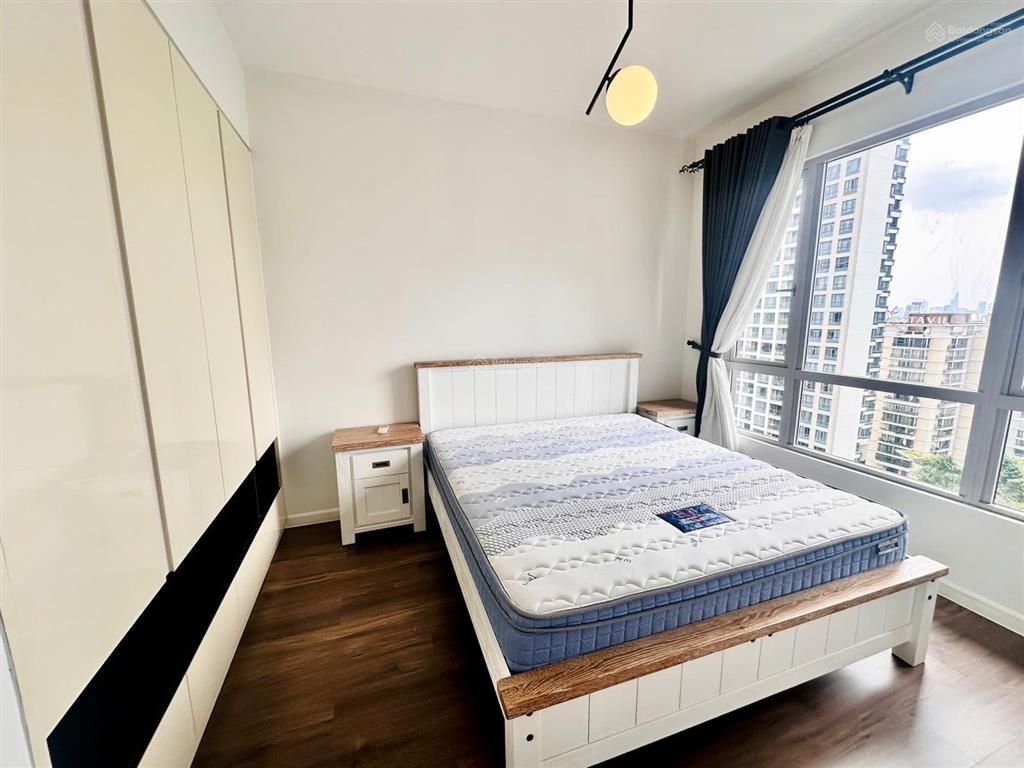 Cho thuê căn hộ 3 phòng ngủ estella heights  tháp thương mại  giá 78 triệu/th  trống sẵn