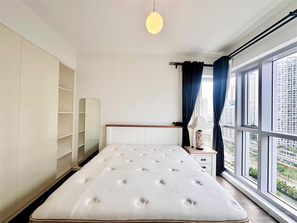 Cho thuê căn hộ 3 phòng ngủ estella heights  tháp thương mại  giá 78 triệu/th  trống sẵn