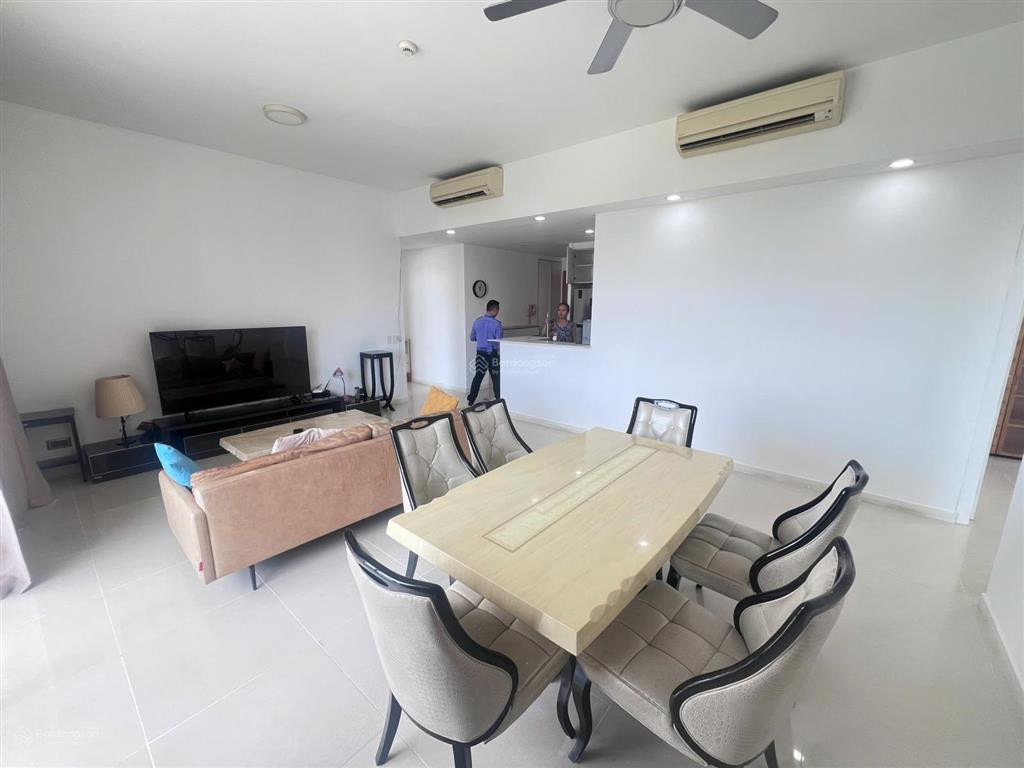 Cho thuê căn hộ 3 phòng ngủ the estella  giá 38 triệu/th  trống sẵn dọn vào ngay