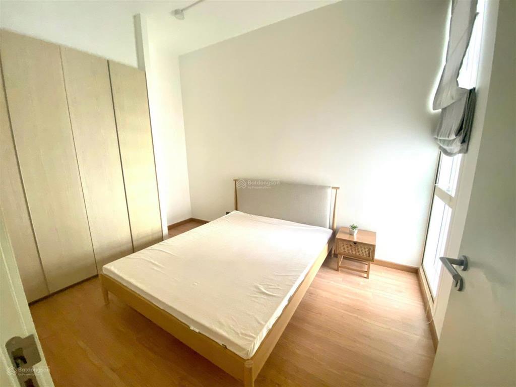 Cho thuê căn hộ 3 phòng ngủ the estella  giá 50 triệu  view hồ bơi  trống sẵn dọn vào ngay