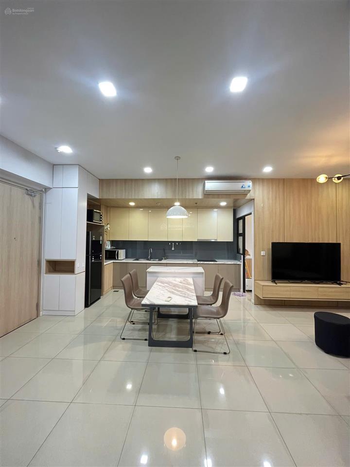 Cho thuê căn hộ 2 phòng ngủ estella heights  view hồ bơi  giá 37 triệu  trống sẵn dọn vào ngay