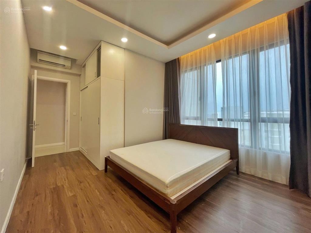 Cho thuê căn hộ 3 phòng ngủ estella heights  giá 83 triệu  view hồ bơi  trống sẵn dọn vào ngay