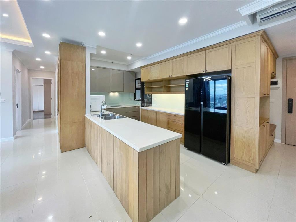 Cho thuê căn hộ 3 phòng ngủ estella heights  giá 83 triệu  view hồ bơi  trống sẵn dọn vào ngay