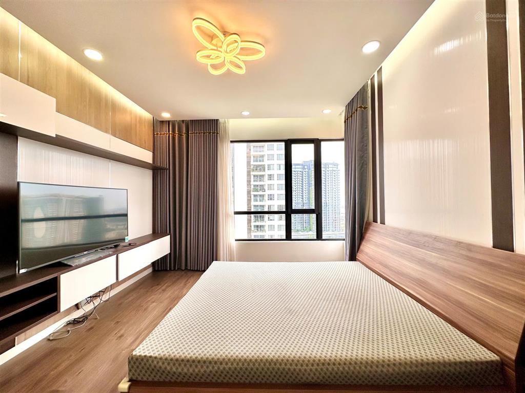 Cho thuê căn hộ 3 phòng ngủ estella heights  giá 57 triệu  view hồ bơi  trống sẵn dọn vào ngay