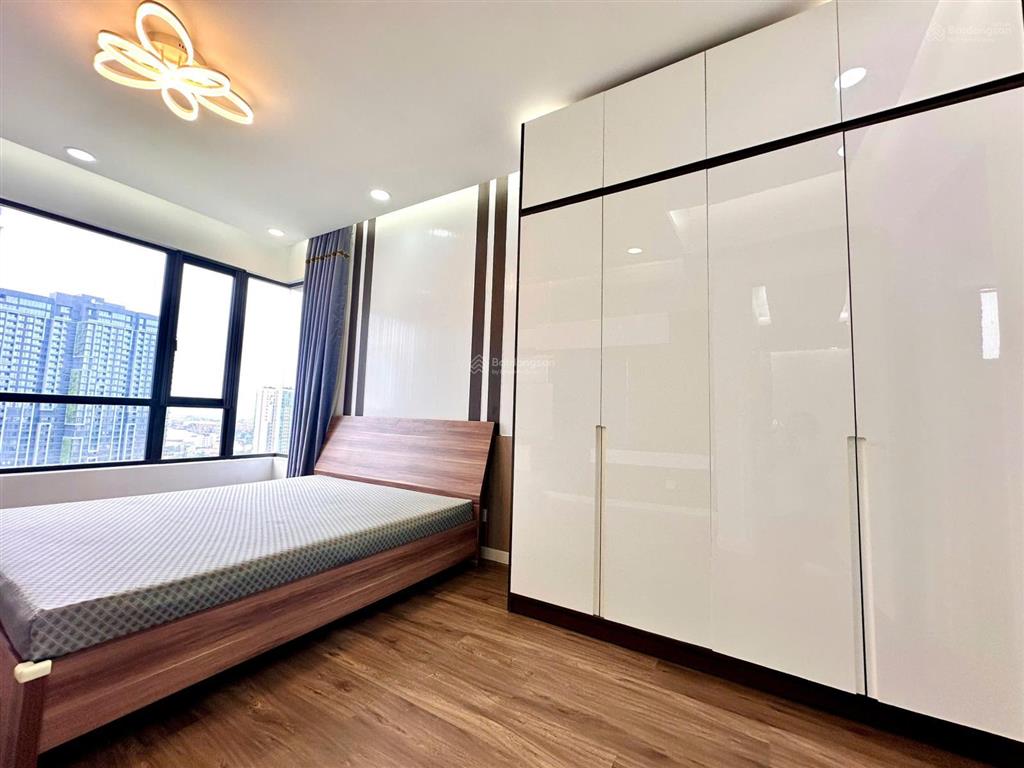 Cho thuê căn hộ 3 phòng ngủ estella heights  giá 57 triệu  view hồ bơi  trống sẵn dọn vào ngay