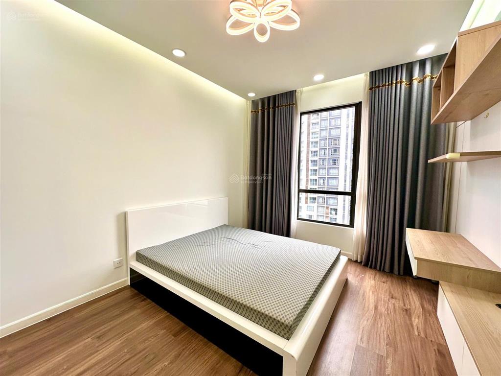 Cho thuê căn hộ 3 phòng ngủ estella heights  giá 57 triệu  view hồ bơi  trống sẵn dọn vào ngay