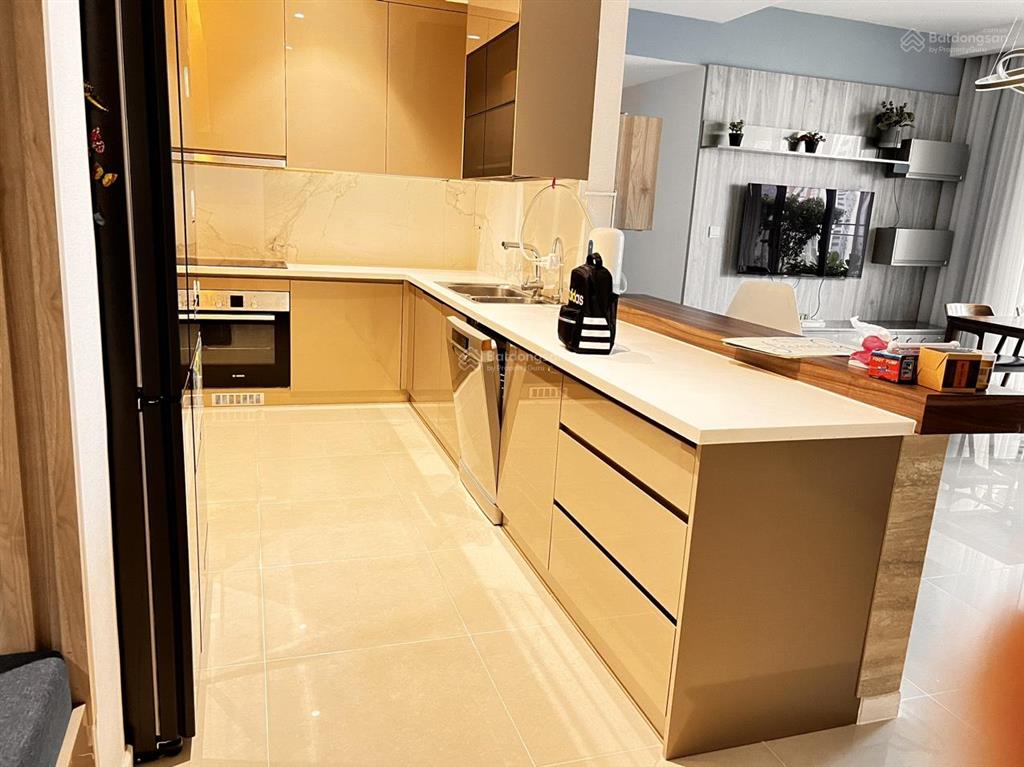 Cho thuê căn hộ 3 phòng ngủ estella heights  giá 80 triệu  tháp thương mại  trống sẵn