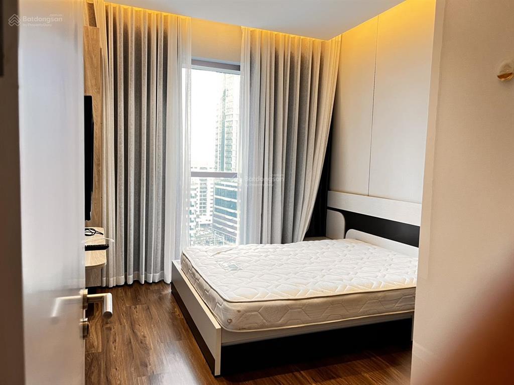 Cho thuê căn hộ 3 phòng ngủ estella heights  giá 80 triệu  tháp thương mại  trống sẵn