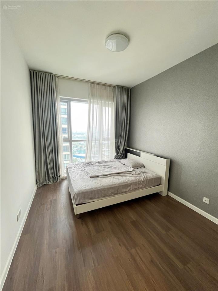 Cho thuê căn hộ 3 phòng ngủ estella heights  giá 73 triệu  view hồ bơi  trống sẵn dọn vào ngay