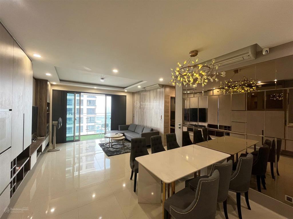 Cho thuê căn hộ 3 phòng ngủ estella heights  giá 60 triệu  view hồ bơi  trống sẵn dọn vào ngay