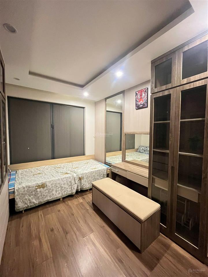 Cho thuê căn hộ 3 phòng ngủ estella heights  giá 60 triệu  view hồ bơi  trống sẵn dọn vào ngay