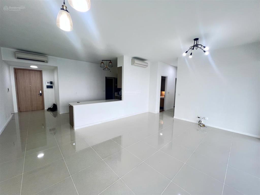 Cho thuê căn hộ 3 phòng ngủ estella heights  giá 60 triệu  tháp thương mại  trống sẵn