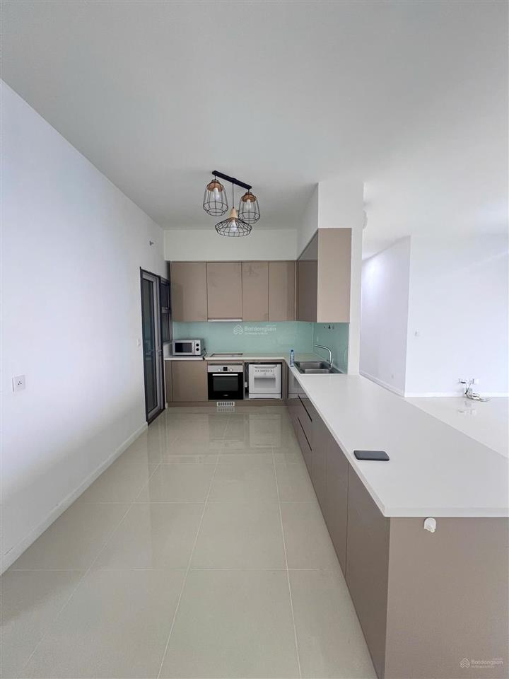 Cho thuê căn hộ 3 phòng ngủ estella heights  giá 60 triệu  tháp thương mại  trống sẵn