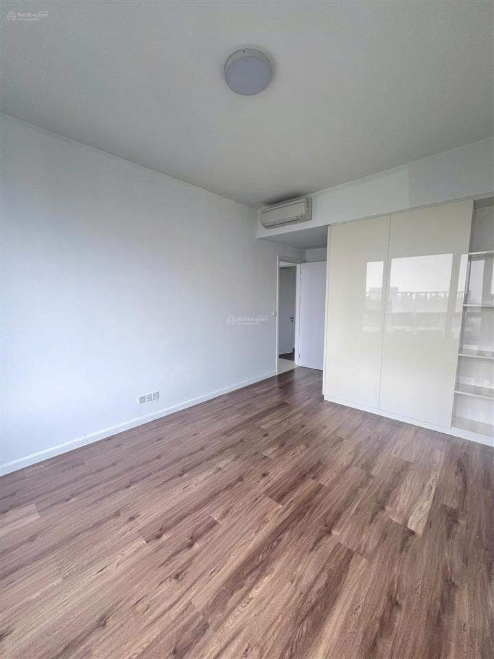 Cho thuê căn hộ 3 phòng ngủ estella heights  giá 60 triệu  tháp thương mại  trống sẵn