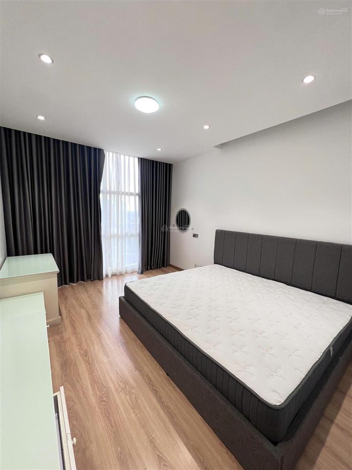 Cho thuê căn hộ 3 phòng ngủ the estella  giá 65 triệu  view thoáng  trống sẵn dọn vào ngay