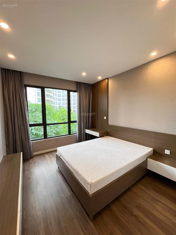 Cho thuê căn hộ 3 phòng ngủ estella heights  diện tích 130m2  giá 60 triệu  view hồ bơi