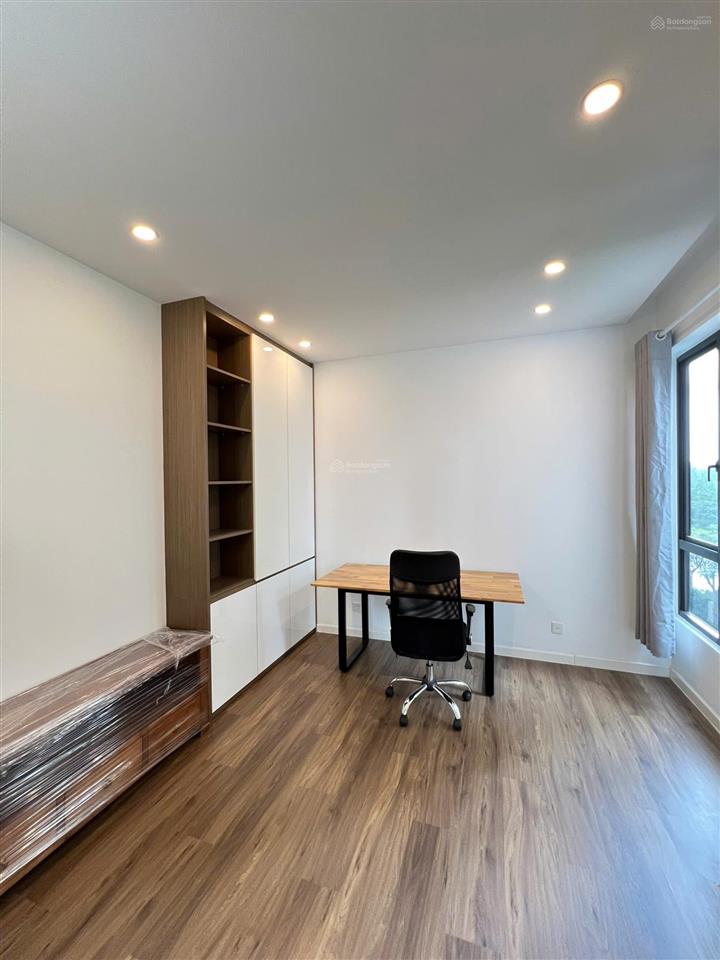 Cho thuê căn hộ 3 phòng ngủ estella heights  diện tích 130m2  giá 60 triệu  view hồ bơi