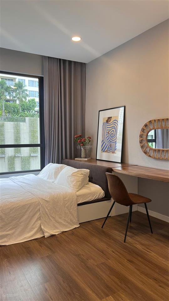 Cho thuê căn hộ 2 phòng ngủ estella heights  giá 40 triệu  view hồ bơi  trống sẵn dọn vào ngay