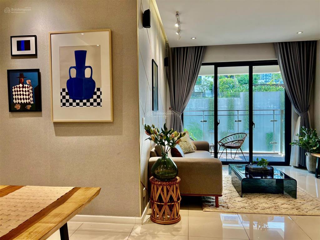 Cho thuê căn hộ 2 phòng ngủ estella heights  giá 40 triệu  view hồ bơi  trống sẵn dọn vào ngay