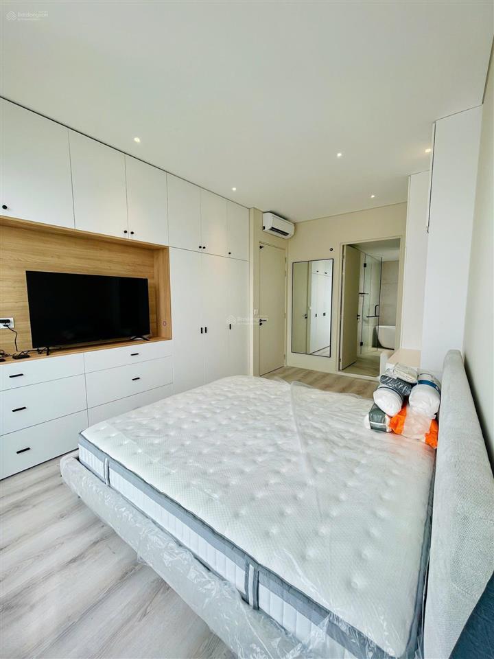 Cho thuê căn hộ 2 phòng ngủ estella heights  giá 53 triệu/th  căn góc  trống sẵn dọn vào ngay