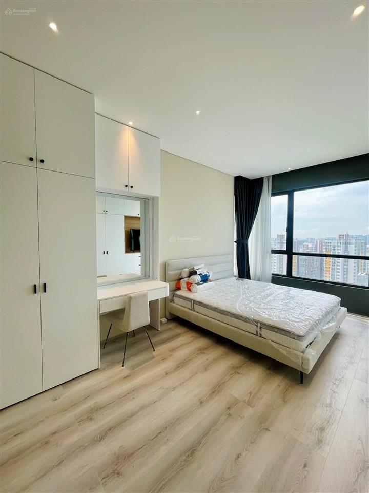 Cho thuê căn hộ 2 phòng ngủ estella heights  giá 53 triệu/th  căn góc  trống sẵn dọn vào ngay