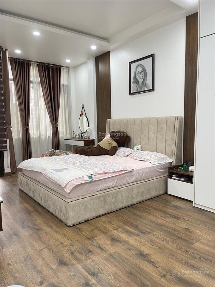 Bán nhà long biên  gần cầu vĩnh tuy dân xây tâm huyết mặt ngõ thông ô tô  kinh doanh 6.3tỷ