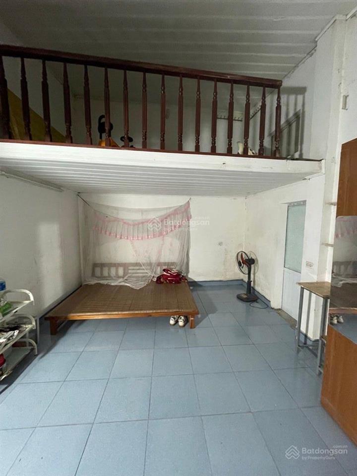 Bán đất tặng nhà cấp 4 ở ngay, view hồ, gần công viên, ngõ nông ô tô đỗ cổng, vị trí trung tâm 78m2
